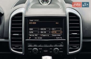 Внедорожник / Кроссовер Porsche Cayenne 2015 в 