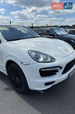 Позашляховик / Кросовер Porsche Cayenne 2011 в 