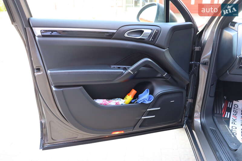 Позашляховик / Кросовер Porsche Cayenne 2014 в Львові фото 12 Позашляховик / Кросовер Porsche Cayenne 2014 в Львові