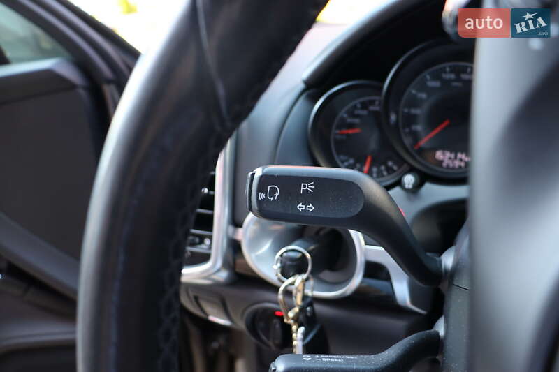 Внедорожник / Кроссовер Porsche Cayenne 2014 в Львове