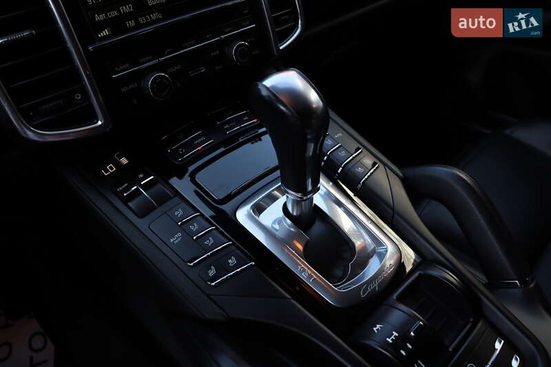 Внедорожник / Кроссовер Porsche Cayenne 2014 в Львове
