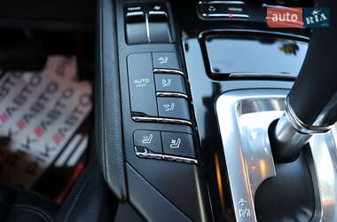 Внедорожник / Кроссовер Porsche Cayenne 2014 в 