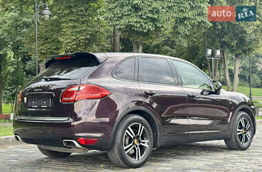 Внедорожник / Кроссовер Porsche Cayenne 2012 в 