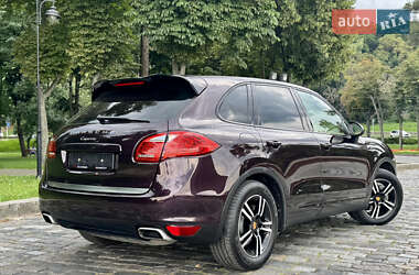 Внедорожник / Кроссовер Porsche Cayenne 2012 в 