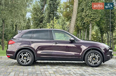 Внедорожник / Кроссовер Porsche Cayenne 2012 в 