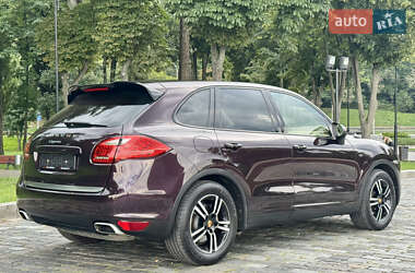 Внедорожник / Кроссовер Porsche Cayenne 2012 в 