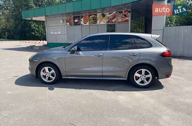 Внедорожник / Кроссовер Porsche Cayenne 2012 в 
