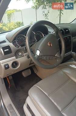 Внедорожник / Кроссовер Porsche Cayenne 2004 в 