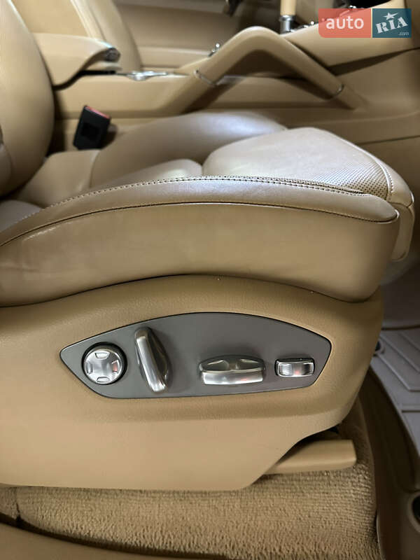 Позашляховик / Кросовер Porsche Cayenne 2013 в Ужгороді