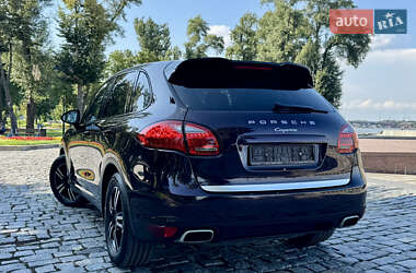 Внедорожник / Кроссовер Porsche Cayenne 2012 в 