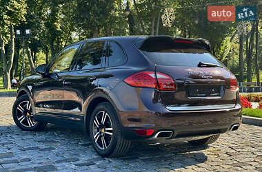 Внедорожник / Кроссовер Porsche Cayenne 2012 в 