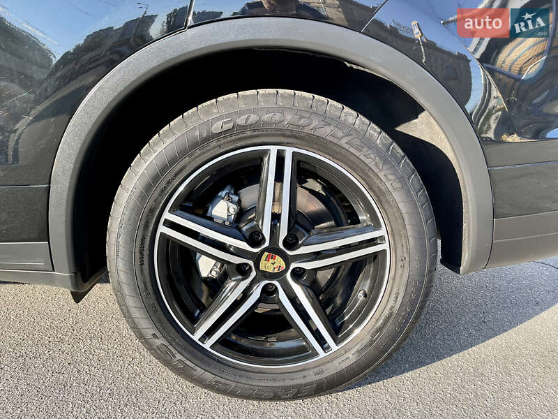 Внедорожник / Кроссовер Porsche Cayenne 2016 в Харькове фото 11 Внедорожник / Кроссовер Porsche Cayenne 2016 в Харькове