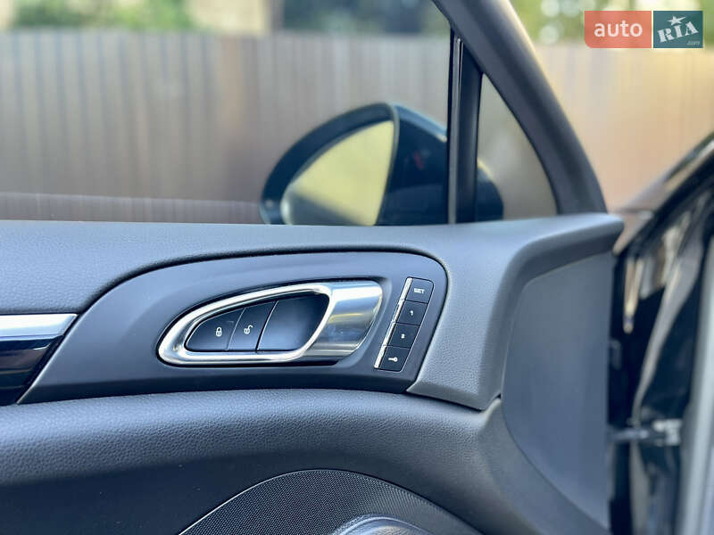 Внедорожник / Кроссовер Porsche Cayenne 2016 в Харькове фото 28 Внедорожник / Кроссовер Porsche Cayenne 2016 в Харькове