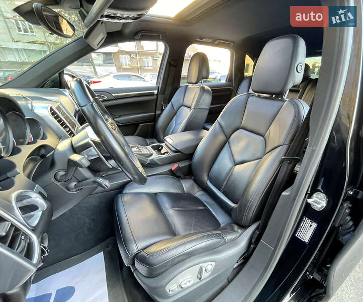 Внедорожник / Кроссовер Porsche Cayenne 2016 в Харькове фото 32 Внедорожник / Кроссовер Porsche Cayenne 2016 в Харькове