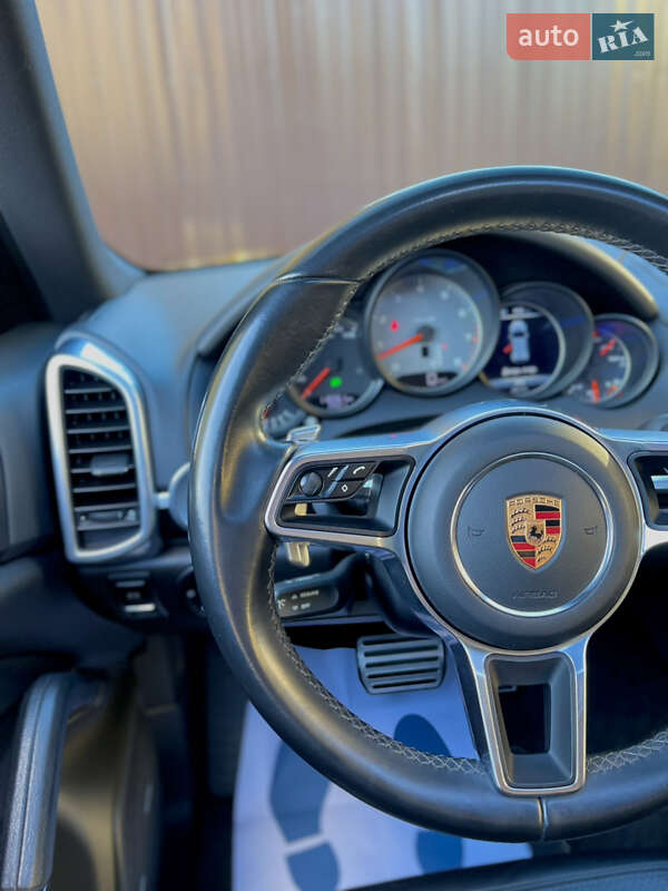 Внедорожник / Кроссовер Porsche Cayenne 2016 в Харькове фото 39 Внедорожник / Кроссовер Porsche Cayenne 2016 в Харькове