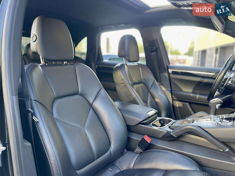 Внедорожник / Кроссовер Porsche Cayenne 2016 в Харькове фото 60 Внедорожник / Кроссовер Porsche Cayenne 2016 в Харькове