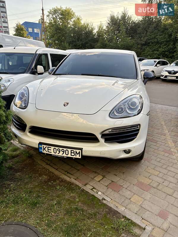 Внедорожник / Кроссовер Porsche Cayenne 2012 в Хмельницком