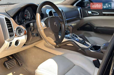 Внедорожник / Кроссовер Porsche Cayenne 2011 в 