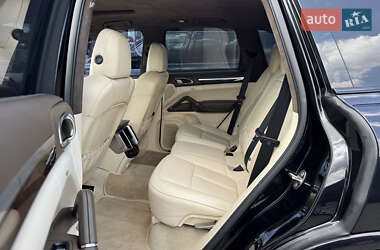 Внедорожник / Кроссовер Porsche Cayenne 2011 в 