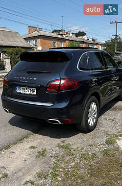 Внедорожник / Кроссовер Porsche Cayenne 2011 в 