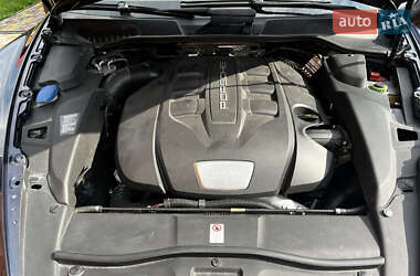 Внедорожник / Кроссовер Porsche Cayenne 2011 в 