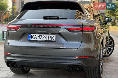 Внедорожник / Кроссовер Porsche Cayenne 2019 в 