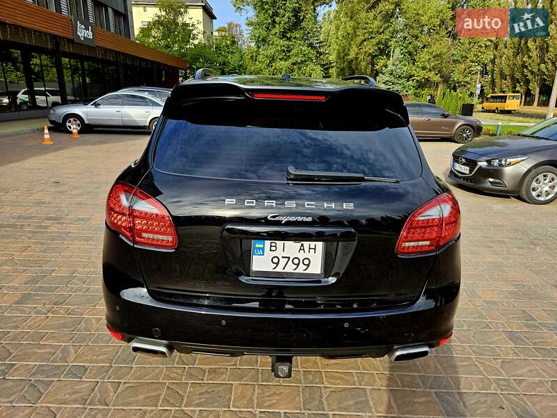 Внедорожник / Кроссовер Porsche Cayenne 2013 в Полтаве