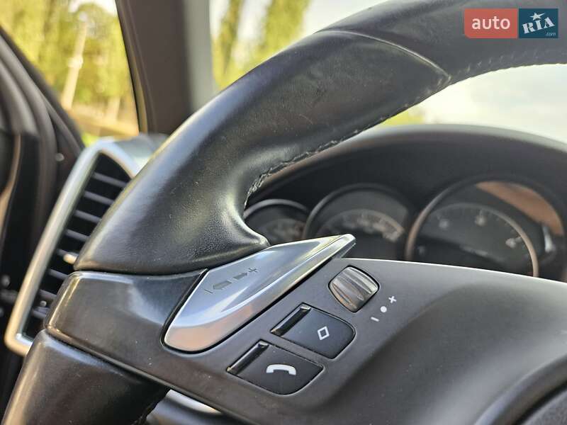 Внедорожник / Кроссовер Porsche Cayenne 2013 в Полтаве