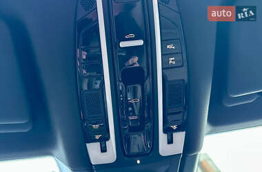 Внедорожник / Кроссовер Porsche Cayenne 2018 в 