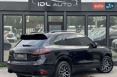 Внедорожник / Кроссовер Porsche Cayenne 2011 в 