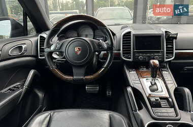Внедорожник / Кроссовер Porsche Cayenne 2011 в 
