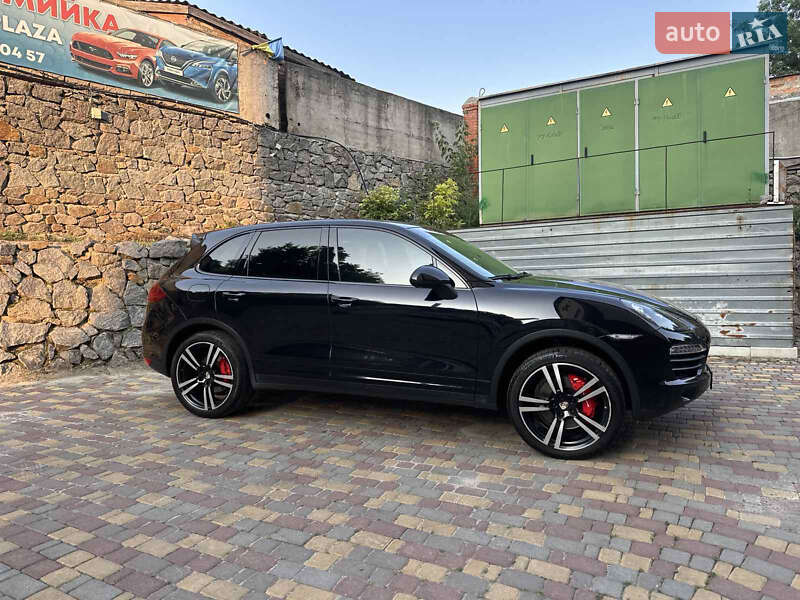Внедорожник / Кроссовер Porsche Cayenne 2011 в Умани