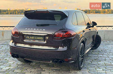 Внедорожник / Кроссовер Porsche Cayenne 2014 в 
