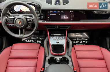 Внедорожник / Кроссовер Porsche Cayenne 2023 в 