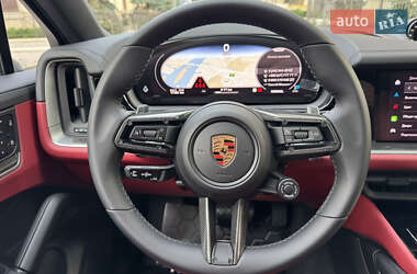Внедорожник / Кроссовер Porsche Cayenne 2023 в 