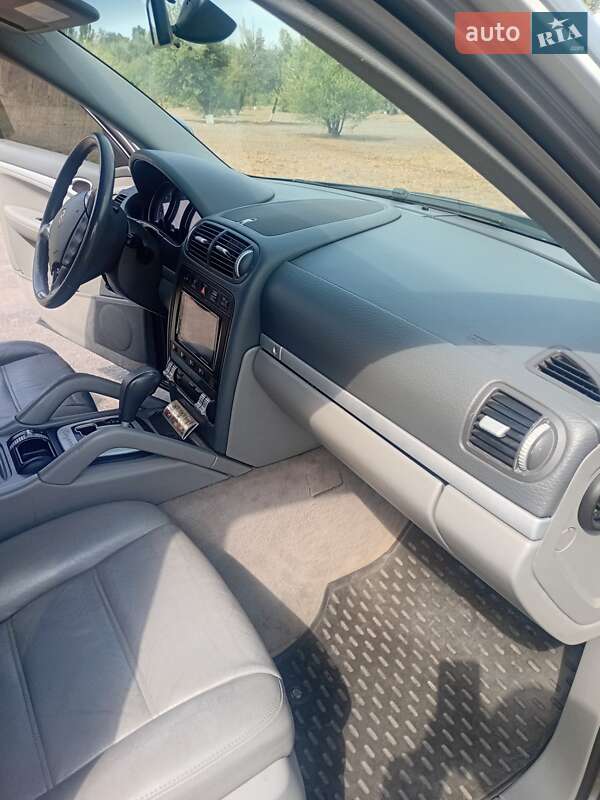 Внедорожник / Кроссовер Porsche Cayenne 2006 в Каменском