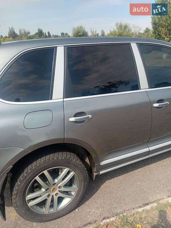 Внедорожник / Кроссовер Porsche Cayenne 2006 в Каменском