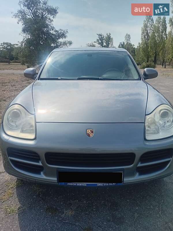 Внедорожник / Кроссовер Porsche Cayenne 2006 в 