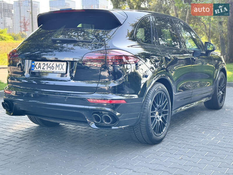 Внедорожник / Кроссовер Porsche Cayenne 2017 в Киеве