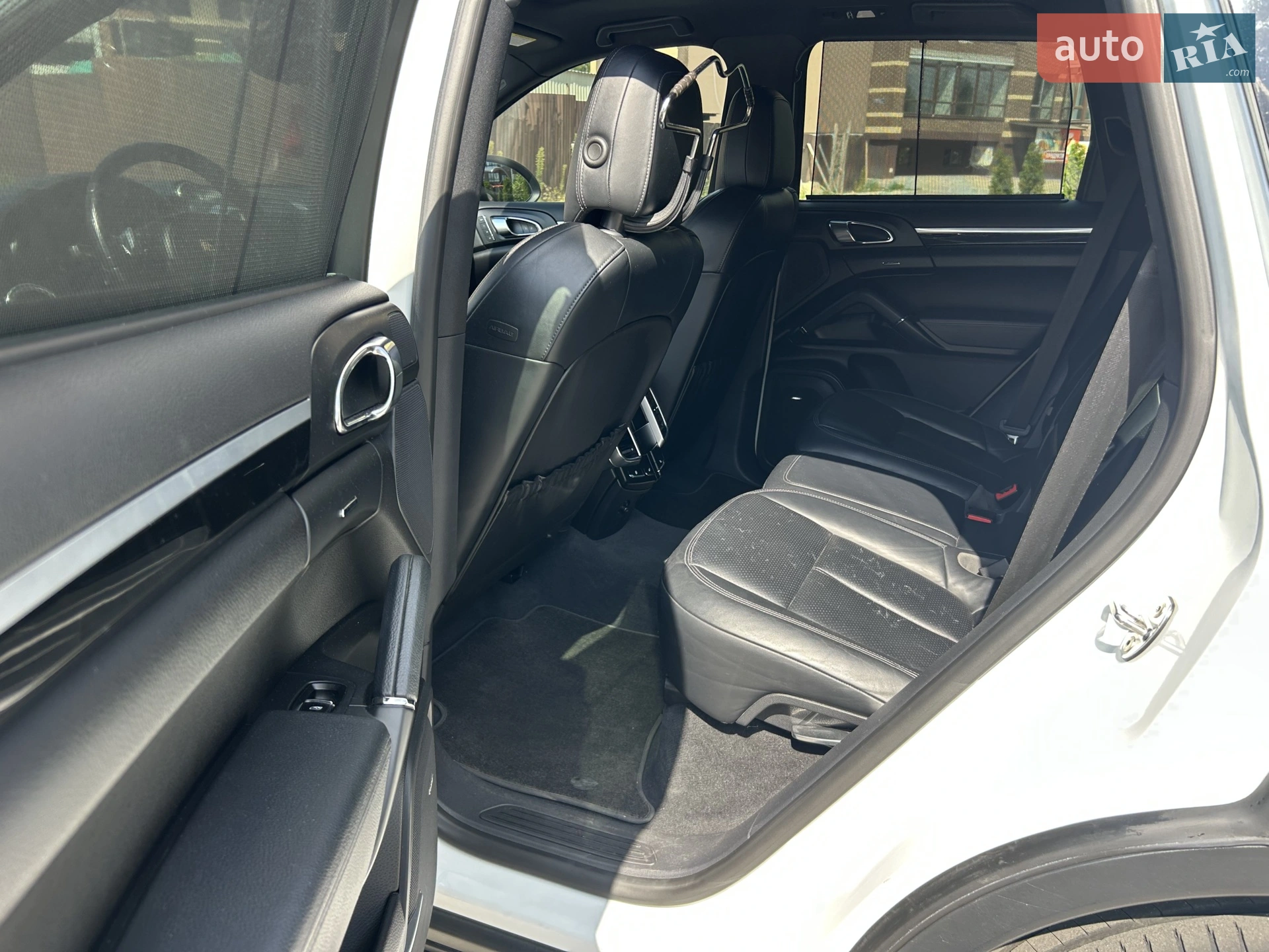 2013 Porsche Cayenne - мініатюра 17