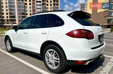 Внедорожник / Кроссовер Porsche Cayenne 2013 в 