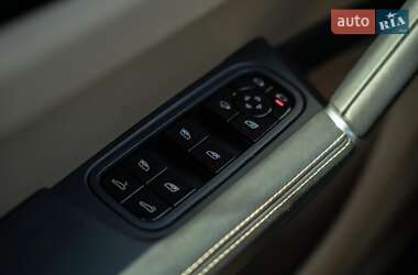 Внедорожник / Кроссовер Porsche Cayenne 2019 в 