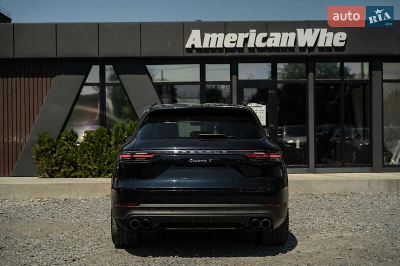 Внедорожник / Кроссовер Porsche Cayenne 2019 в Черновцах