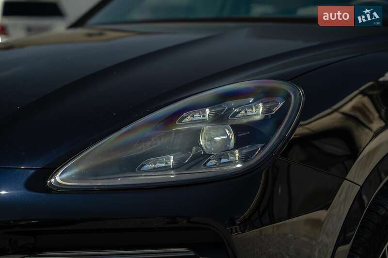 Внедорожник / Кроссовер Porsche Cayenne 2019 в Черновцах