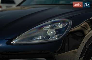 Внедорожник / Кроссовер Porsche Cayenne 2019 в 