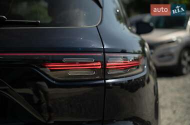 Внедорожник / Кроссовер Porsche Cayenne 2019 в 
