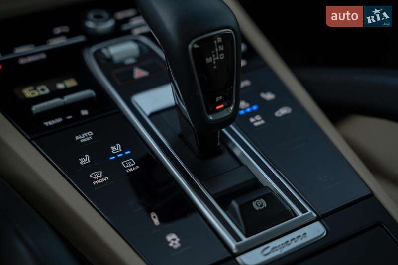 Внедорожник / Кроссовер Porsche Cayenne 2019 в Черновцах