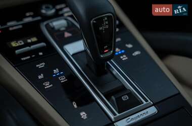 Внедорожник / Кроссовер Porsche Cayenne 2019 в 