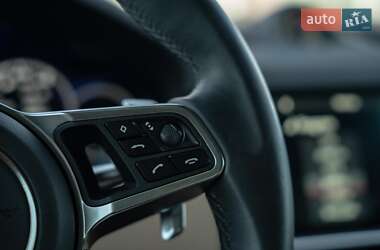 Внедорожник / Кроссовер Porsche Cayenne 2019 в 