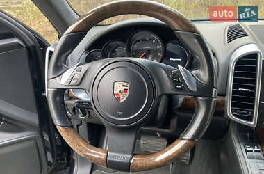Внедорожник / Кроссовер Porsche Cayenne 2010 в 